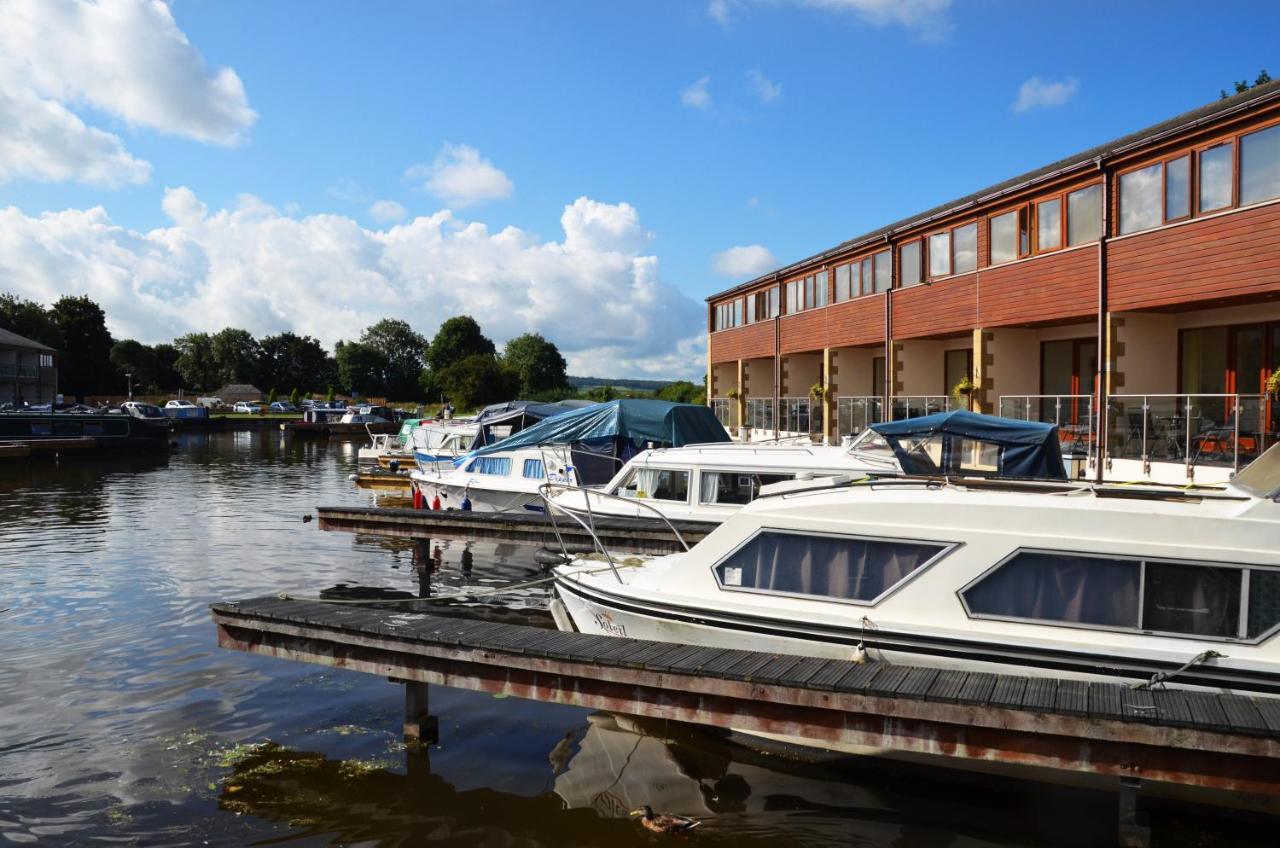 Tewitfield Marina Apartment Carnforth Exterior photo